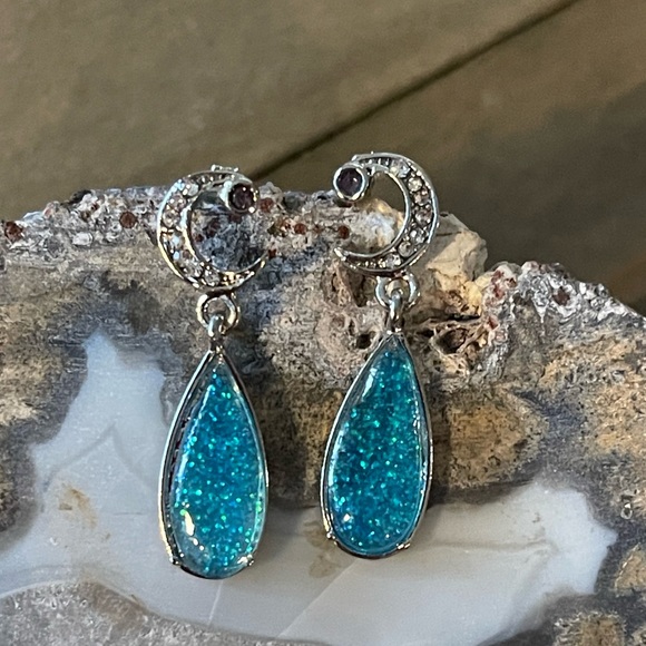 Jewelry Twist Shape Ocean Blue Fire Opal Drop Earrings - Picture 3 of 8